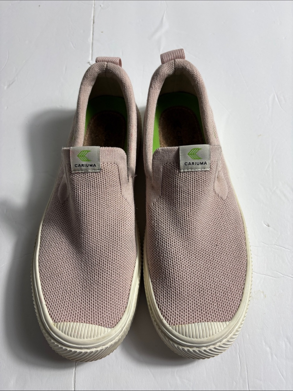 Cariuma Slip-On Sneakers in Dusty Rose and Cream